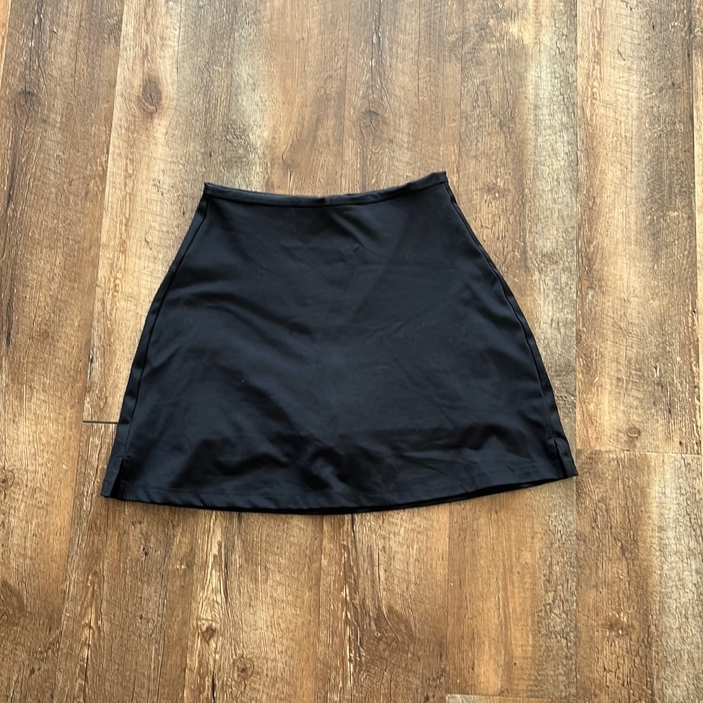 Girlfriend Collective Skort - size medium